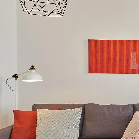 Charming Em Belem-books And Canvas Apartment