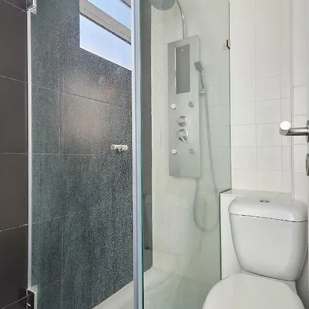 Charming Em Belem-books And Canvas Apartment Lissabon